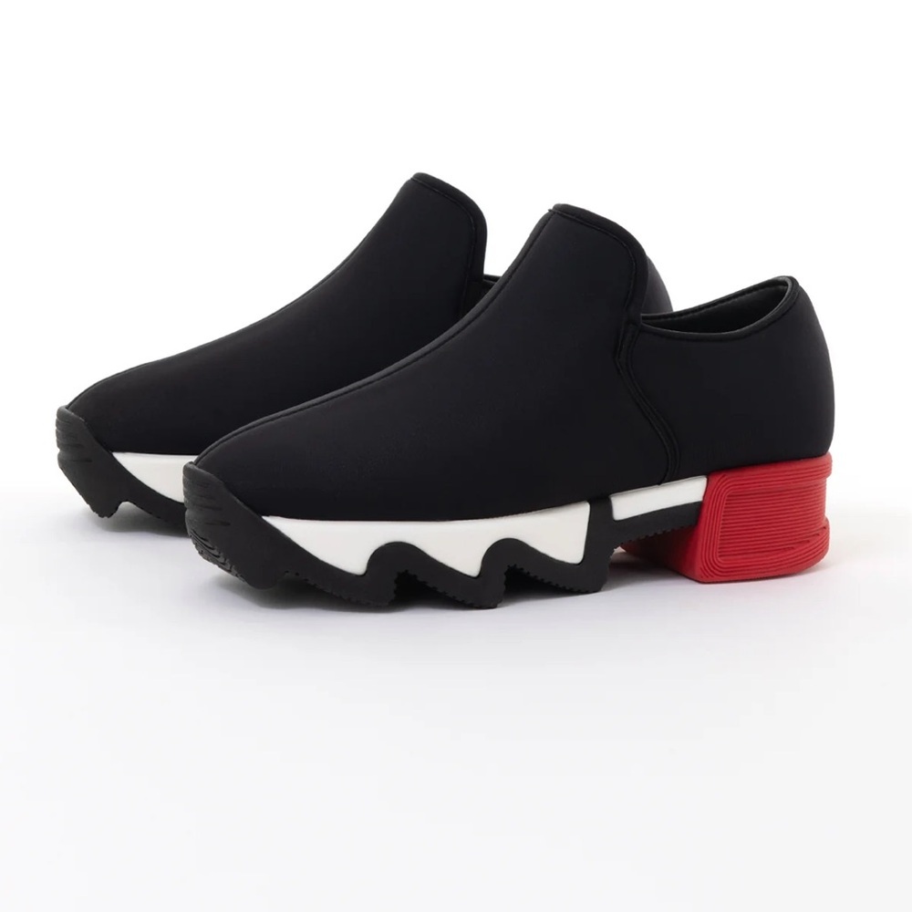 iRi WES BLACK RED LOW TOP SNEAKER